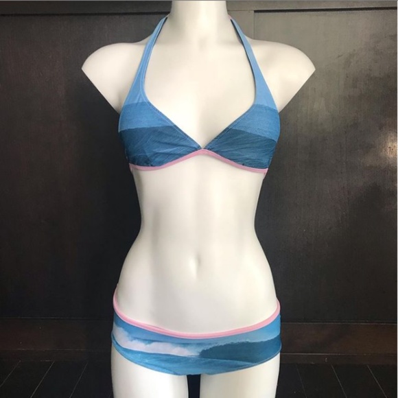 Aaron Chang blue wave reversible navy bikini - Picture 2 of 11